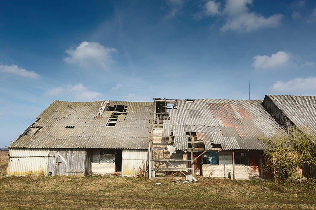 Asbestos Barn Removal in AREA